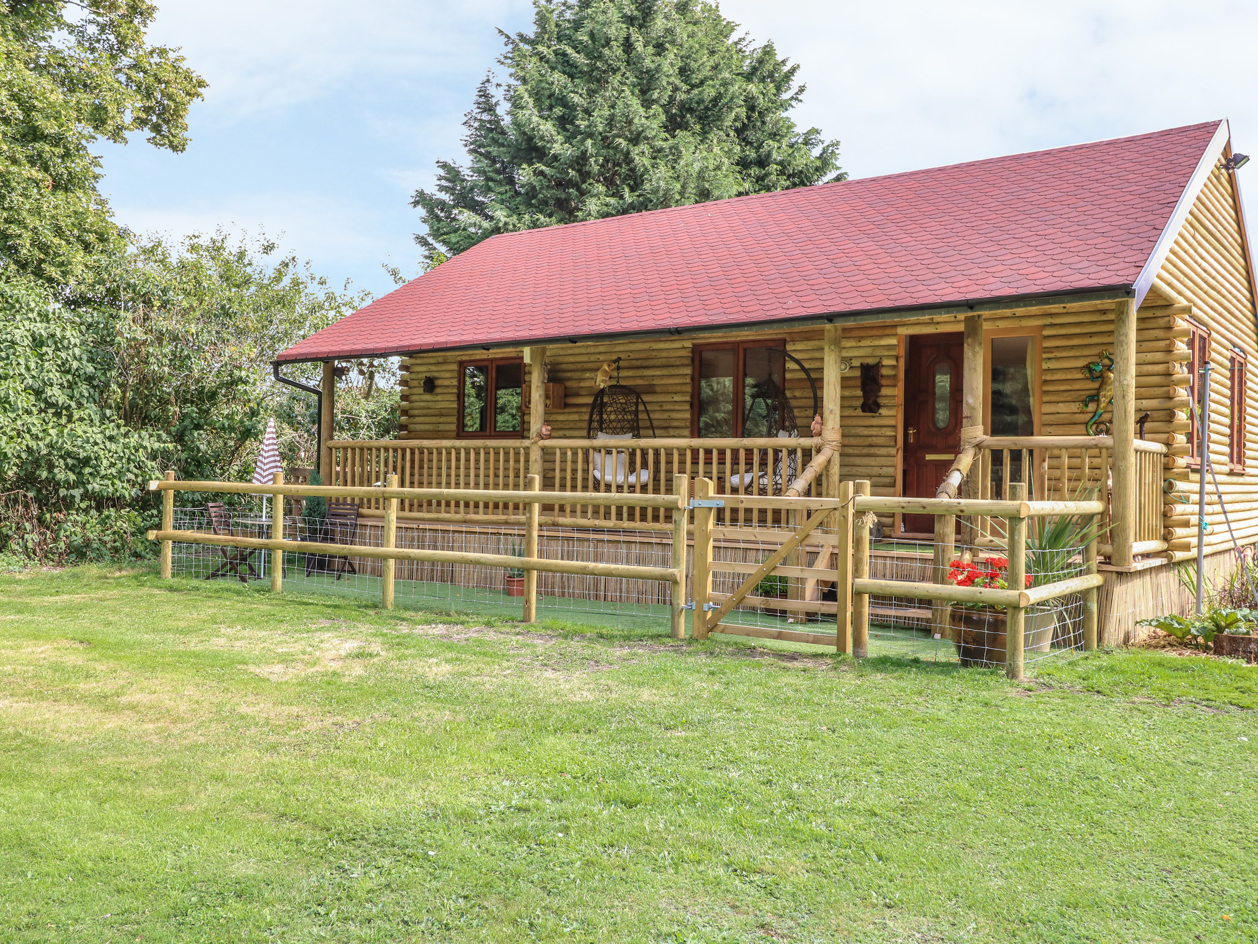 Cottage With Log Burner